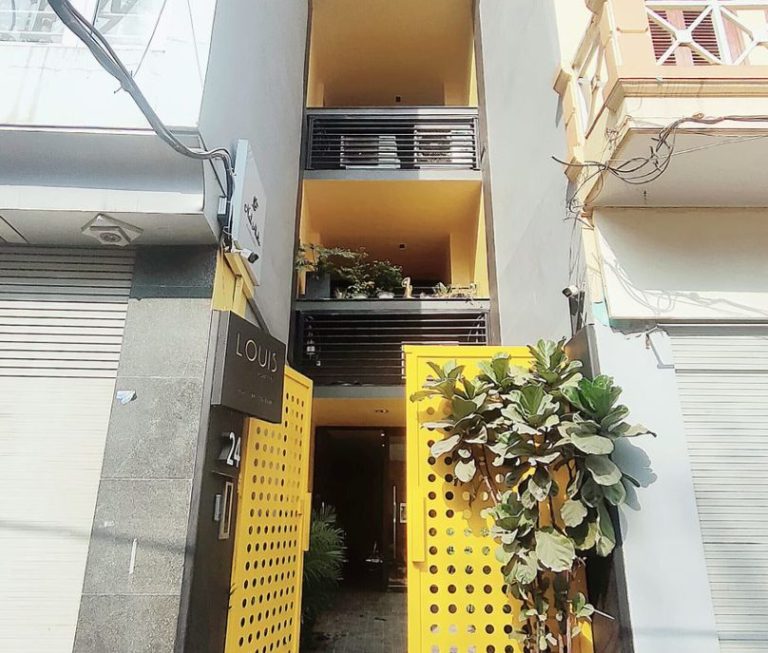 LOUIS APARTMENT