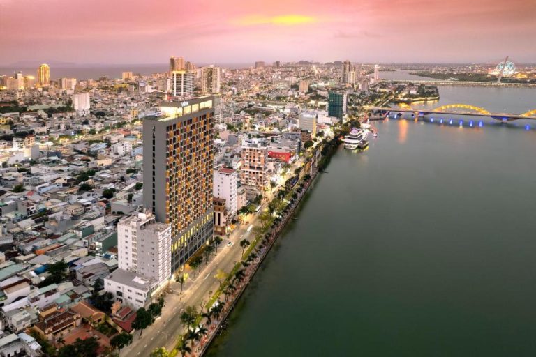 Wink Danang Riverside